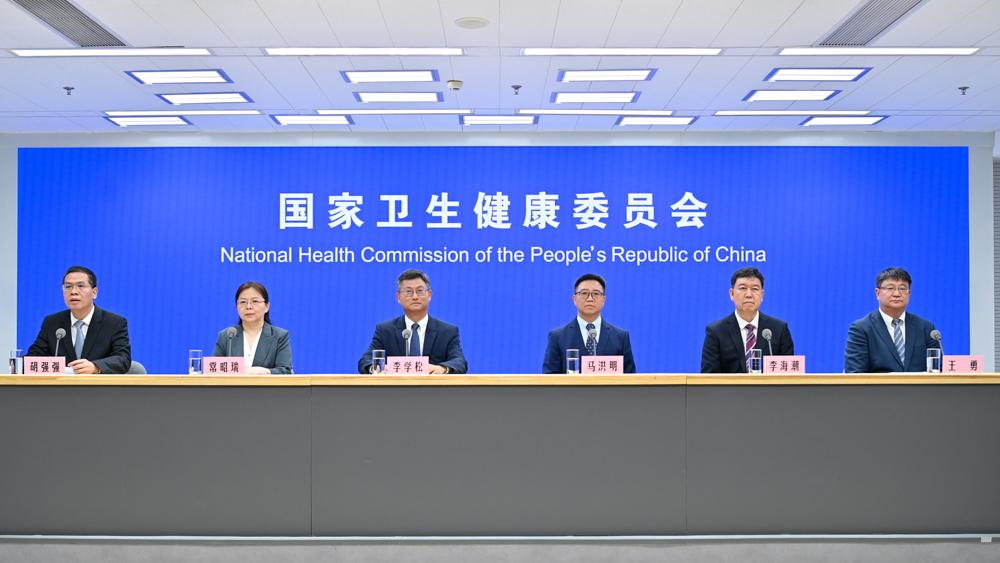 英伟达发布端超级芯片