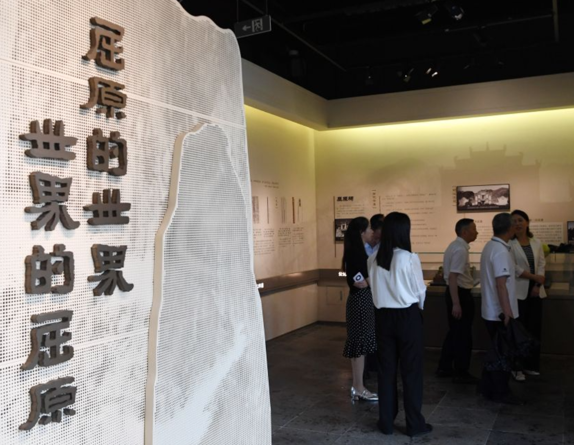 习近平会见白俄罗斯总统卢卡申科